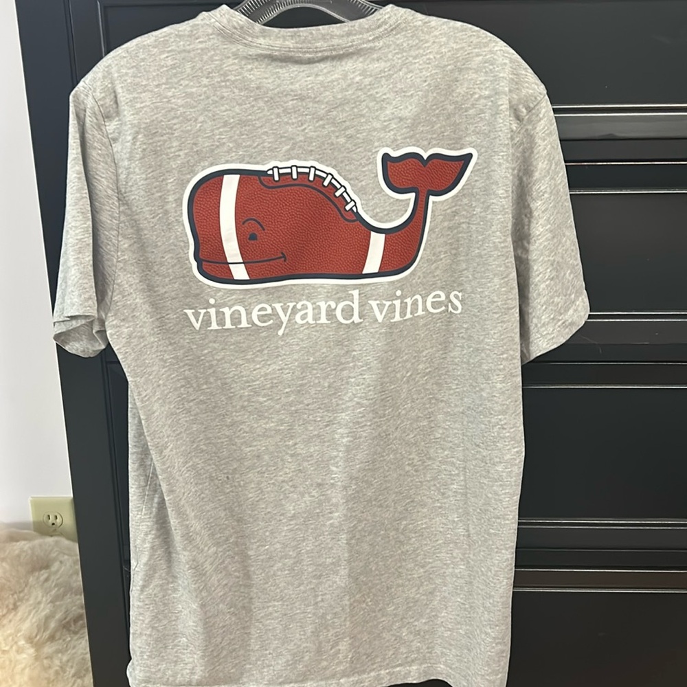 NWOT VV Men’s Medium (25% bundle discount available)